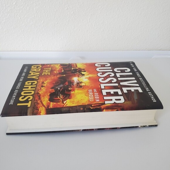 The Gray Ghost (A Sam and Remi Fargo Adventure) Cussler, Clive, Burcell, Robin - Picture 5 of 14